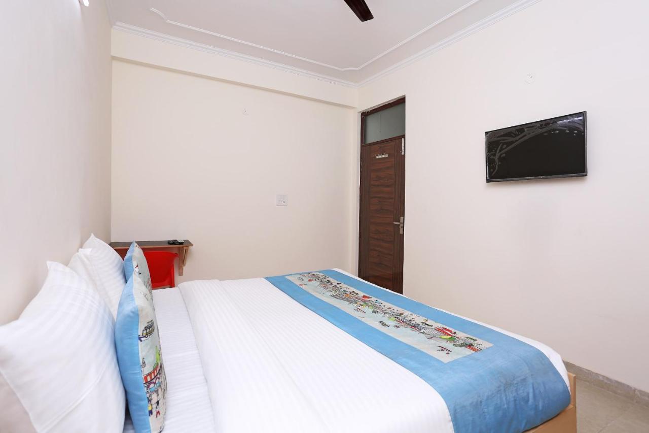 Oyo Dlf Cyber City Near Aravali Biodiversity Park Gurgaon Extérieur photo