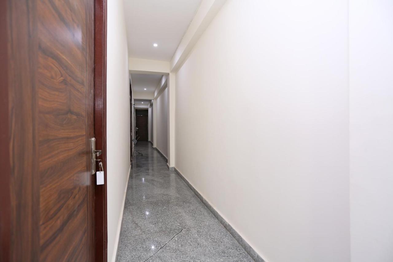Oyo Dlf Cyber City Near Aravali Biodiversity Park Gurgaon Extérieur photo