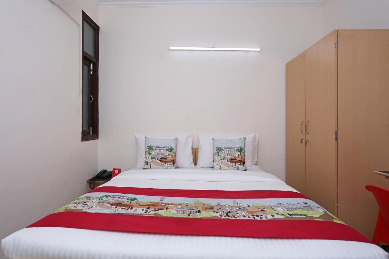 Oyo Dlf Cyber City Near Aravali Biodiversity Park Gurgaon Extérieur photo